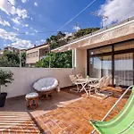 Apartament Nada Sea View Centre *