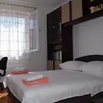 Nada Sea View Centre Apartament *