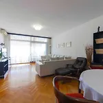 Nada Sea View Centre