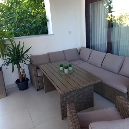 Nada Sea View Centre Apartament *
