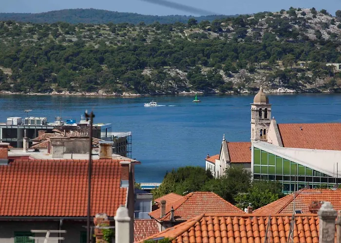 Nada Sea View Centre *