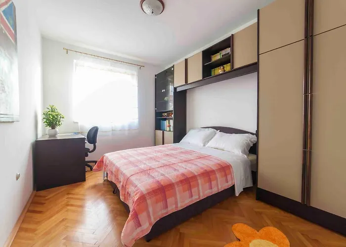 Nada Sea View Centre