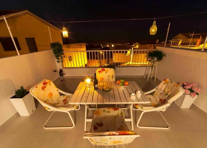 Nada Sea View Centre Apartamento *