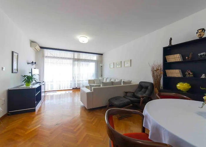 Nada Sea View Centre